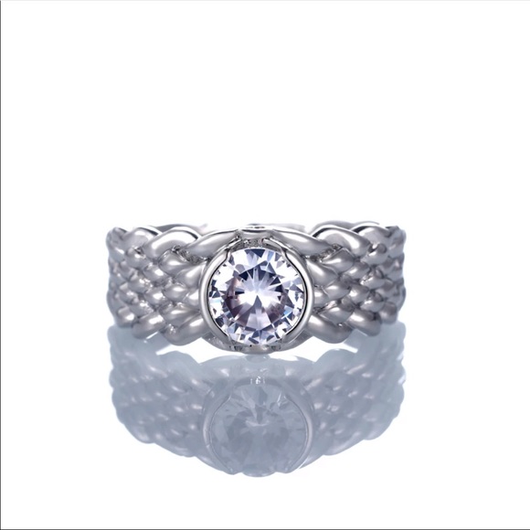 New Styles925 Silver Twist Round Cut Sapphire Ring - Picture 5 of 9
